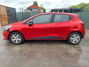2018 Renault Clio Expression  1.2 Petrol - Image 3