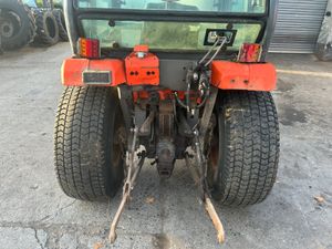 Kubota ST30 Compact Tractor - Image 3