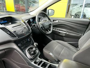Ford Kuga ZETEC 1.5 TD 120PS M6 FWD 2SEAT - Image 3