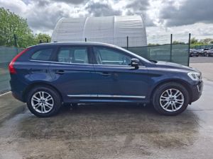 152 Volvo XC60  D5 AWD  Luxury    Automatic - Image 3
