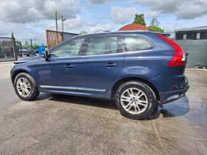 152 Volvo XC60  D5 AWD  Luxury    Automatic - Image 4