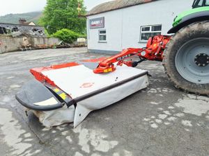2020 Kuhn FC 3115D Rear Conditioner Mounted Mower - Image 3