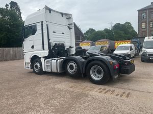 2023 (23) MAN TGX26.520 6x2 Unit - Image 4