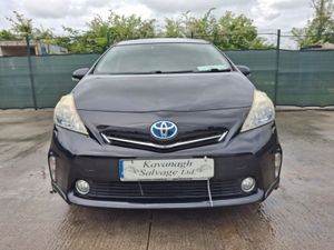 2015 Toyota Prius 7 seater Hybrid - Image 2