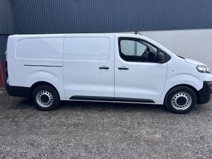 2023 Opel Vivaro ‘Lwb only 82’000 kms - Image 3