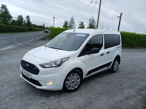 Ford Transit connect 2021 super clean van - Image 4