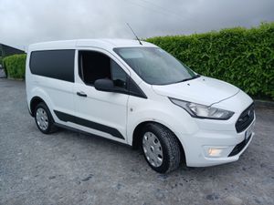Ford Transit connect 2021 super clean van - Image 2