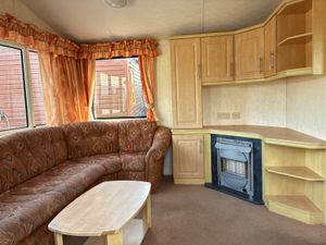 AFFORDABLE 3 BED SINGLE GLAZED 35x12 - Image 3
