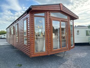 SPECTACULAR RESIDENTIAL SPEC LOG CABIN ON WHEELS. - Image 3