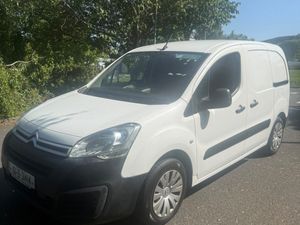 Citroen Berlingo 2016 3 Seater INCLUDES VAT - Image 3