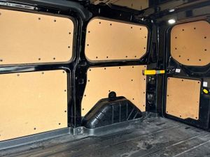 Ford Transit Custom LIMITED - Image 4