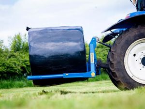 New Fleming Bale Lifters - Image 2