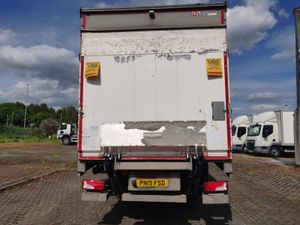 2019 Scania G320 6X2 Rear lift Sleeper Cab with 29 - Image 4