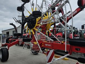 New Pottinger 762 C Rakes - €28,049 + VAT