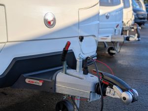NEW COACHMAN VIP 545 - Image 3