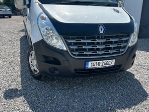 Renault Master 2014 campervan - Image 2