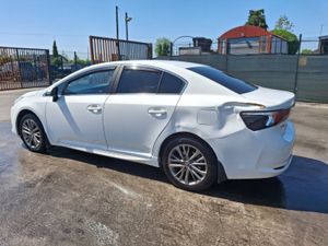 🚗152 Toyota Avensis  Diesel Drive Home - Image 4