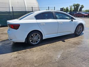 🚗152 Toyota Avensis  Diesel Drive Home - Image 3