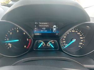 FORD KUGA 192' 2 LTR - 4 WHEEL DRIVE - Image 4