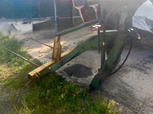 Bail lifter/ stacker - Image 3
