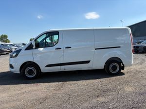 Ford Transit Custom LWB - Image 4