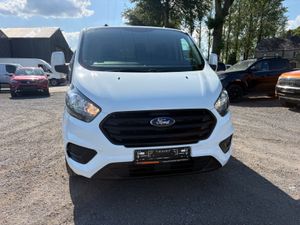 Ford Transit Custom LWB - Image 3
