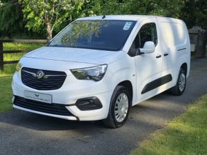 Vauxhall Combo 2300 1.5 SPORTIVE LWB NO VAT H SPEC - Image 2