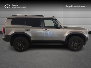 Toyota Land Cruiser LWB COMM A/T - Image 3