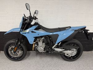 Suzuki DR-Z4SM - New Unregistered - Image 2