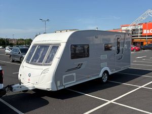Swift Conqueror 530 4 Berth Caravan For Sale - Image 2