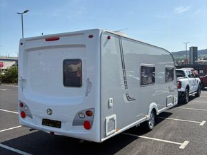 Swift Conqueror 530 4 Berth Caravan For Sale - Image 4