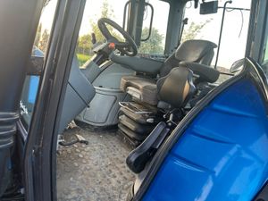 2011 Valtra T182 - Image 4