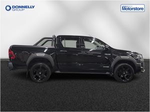 Toyota Hilux Diesel Invincible X - Image 4