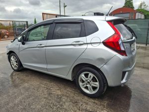 152 Honda Fit  Hybrid  Automatic - Image 4