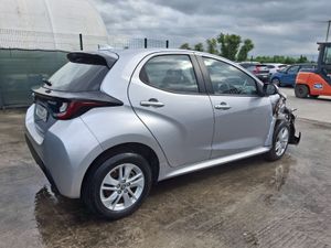 231 Toyota Yaris  Hybrid   Automatic - Image 3