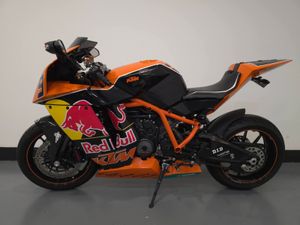 KTM RC8-R REDBULL MCWILLIAMS LIMITED EDITION - Image 4