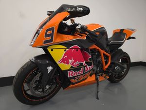 KTM RC8-R REDBULL MCWILLIAMS LIMITED EDITION - Image 3