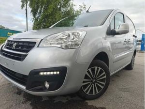 Peugeot Partner TOP SPEC VAN ! - Image 4
