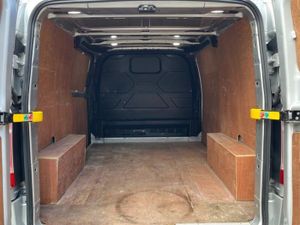 Ford Transit Custom LIMITED - Image 4