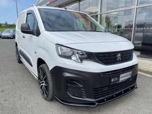 Peugeot Partner STANDARD  1000 1.5 BlueHDi 100 Pro - Image 3