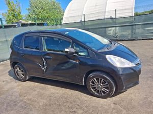 2012 Honda Fit  Hybrid  1.4  Automatic - Image 4
