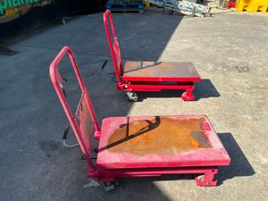 HYDRAULIC PLATFROM TROLLEY / LIFT TRUCK....750 - Image 2