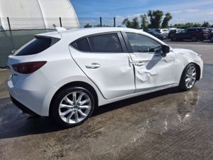 2015 Mazda 3 Diesel - Image 3