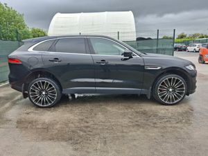 162 jaguar F-Pace prestige Automatic - Image 2