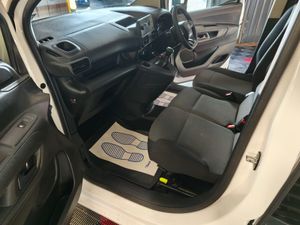 2022 222 Citroen Berlingo Diesel Manual Low KMS - Image 3
