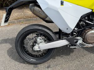 2026 Husqvarna 701 Supermoto - New Unregistered - Image 4