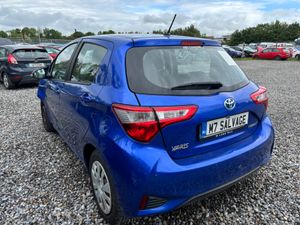 18 Yaris Hybrid Act 33km Starts - Image 4