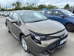 19 Corolla Luna Hybrid 23km Drives V clean - Image 2