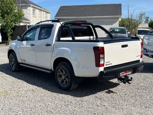 2015 ISUZU DMAX BLADE 2.5 ONLY 64K MILES! - Image 3