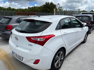 15 i30 1.4 Petrol 110k miles Drives - Image 3